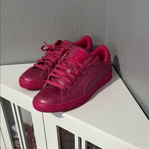 Puma Fuchsia Low-Top Sneakers